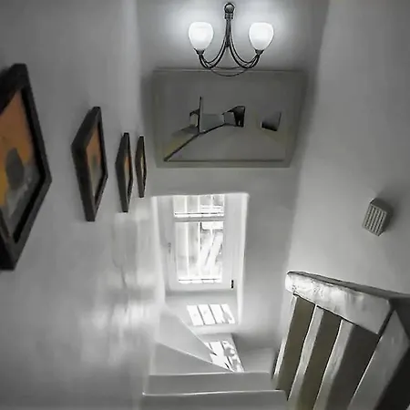 בית נופש Polly's Maisonette *
