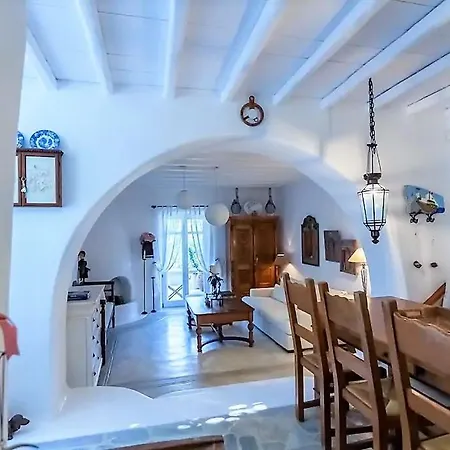 Polly's Maisonette